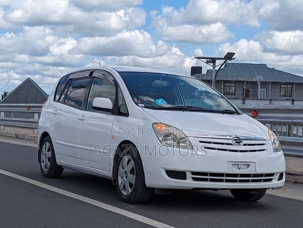 Toyota Corolla Spacio 2003 White