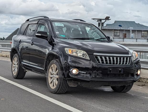 Toyota Vanguard 2010 Black