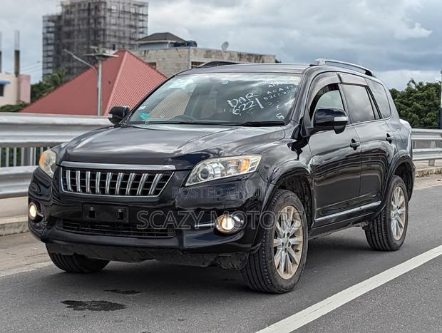 Toyota Vanguard 2010 Black