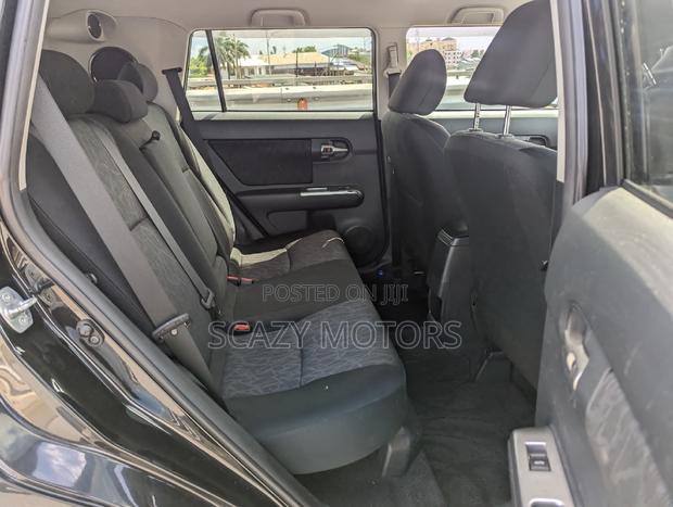 Toyota Corolla Rumion 2011 Black