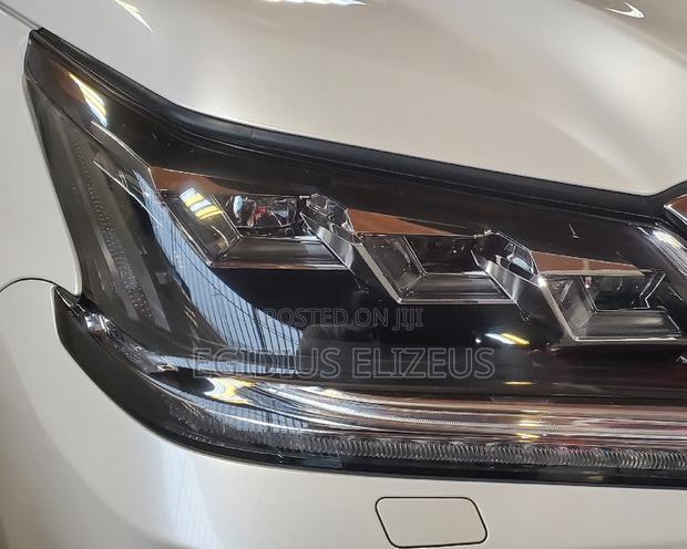 Lexus LX 2022 Pearl