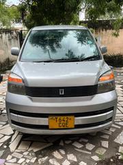 Toyota Noah 2.0 AWD (8 Seater) 2003 Silver for sale