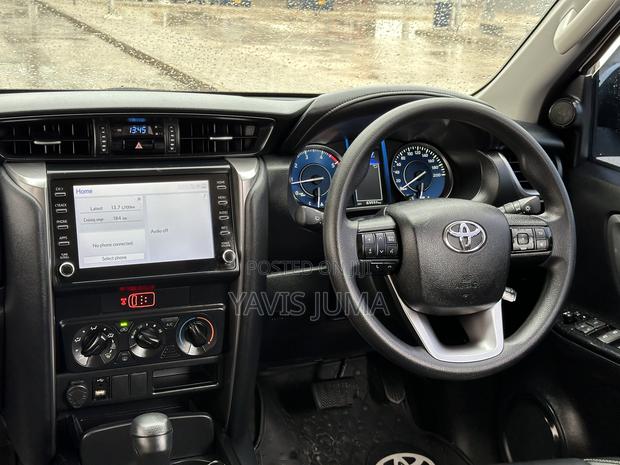Toyota Fortuner 2022 White
