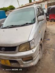 Toyota Noah 2005 Silver for sale
