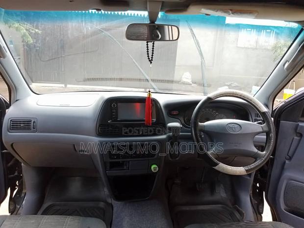 Toyota Noah 2003 Black