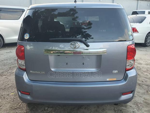 Toyota Corolla Rumion 2008 Beige