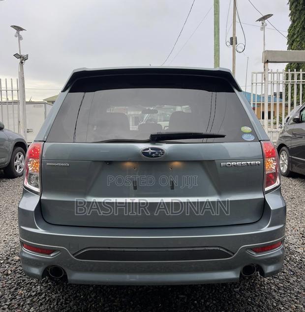 Subaru Forester 2011 Teal