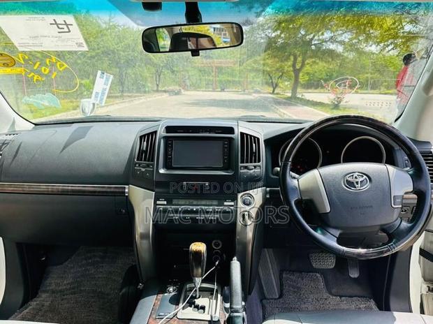 Toyota Land Cruiser 4.5 V8 VXR 2008 White