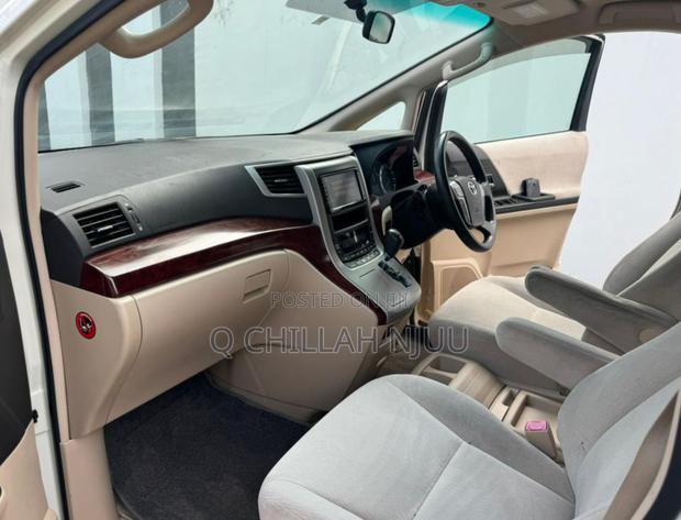 Toyota Alphard 2009 White