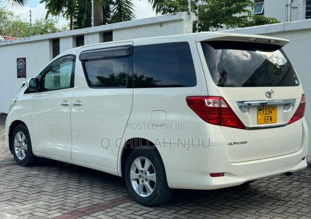 Toyota Alphard 2009 White