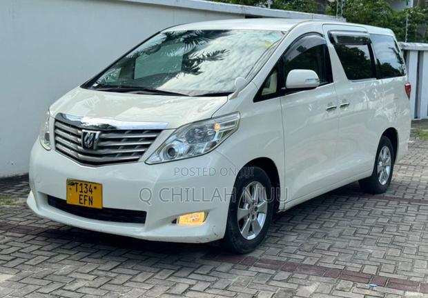 Toyota Alphard 2009 White