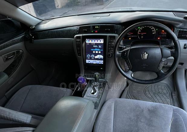 Toyota Crown Royale 2005 Silver