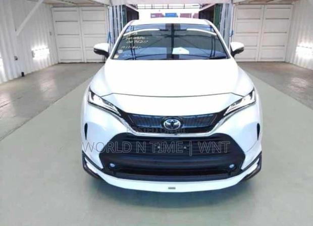 Toyota Harrier 2022 White