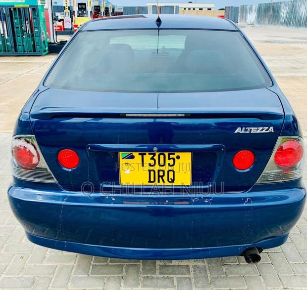 Toyota Altezza 2000 Blue