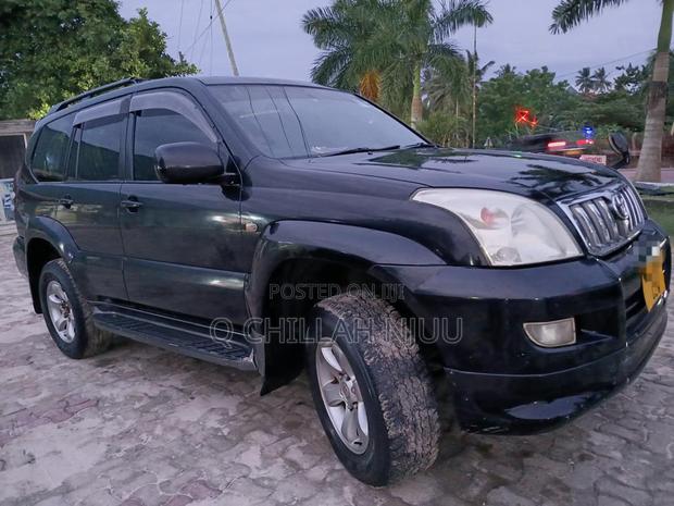 Toyota Land Cruiser Prado 2004 Black
