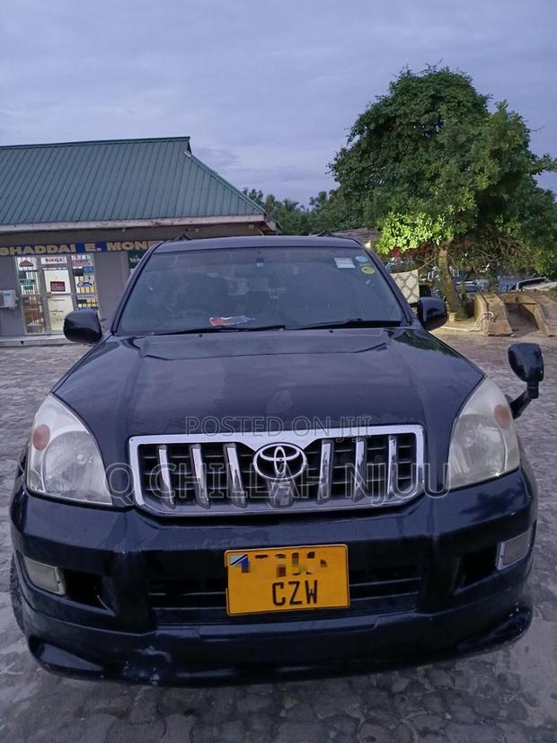 Toyota Land Cruiser Prado 2004 Black