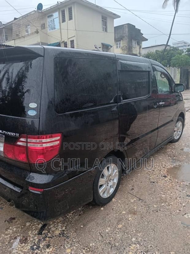 Toyota Alphard 2005 Black