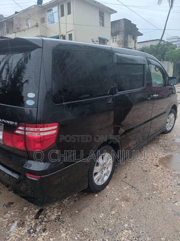 Toyota Alphard 2005 Black
