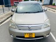 Toyota Raum 2005 Silver for sale