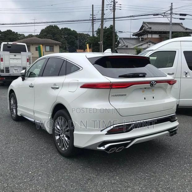 Toyota Harrier 2022 White