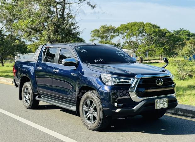 Toyota Hilux 2.4 Diesel 2020 Blue