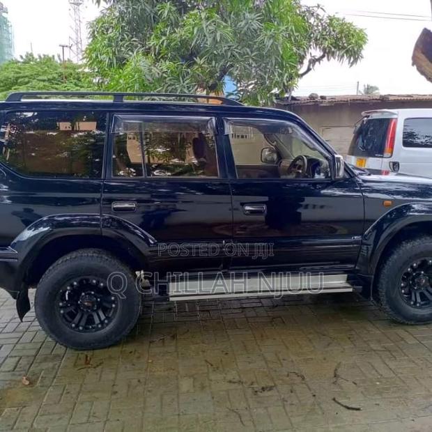 Toyota Land Cruiser Prado 2001 Black