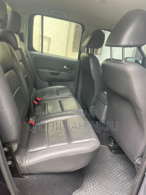 Volkswagen Amarok 2011 Black