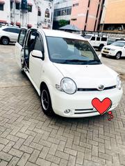 Toyota Sienta 2005 White for sale