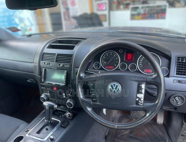 Volkswagen Touareg 2007 Blue