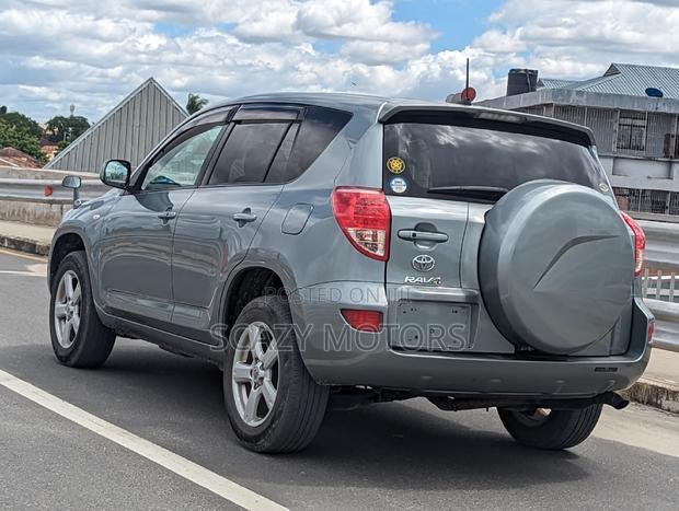 Toyota RAV4 2006 Gray