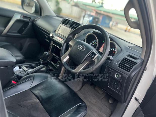 Toyota Land Cruiser Prado 2010 White
