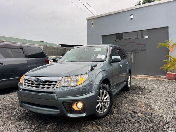 Subaru Forester 2011 Gray