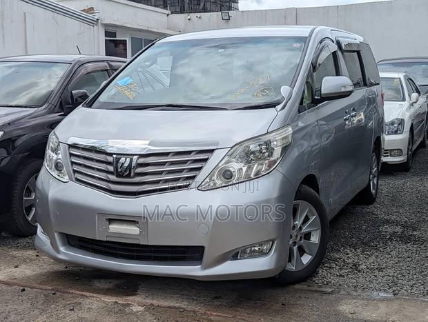 Toyota Alphard 2009 Silver