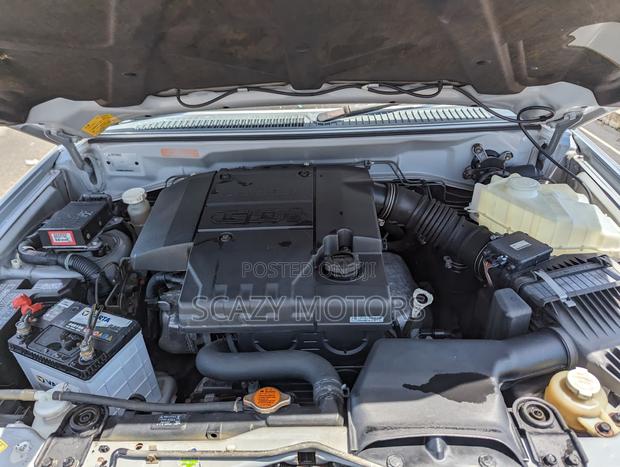 Mitsubishi Pajero 2005 Gray
