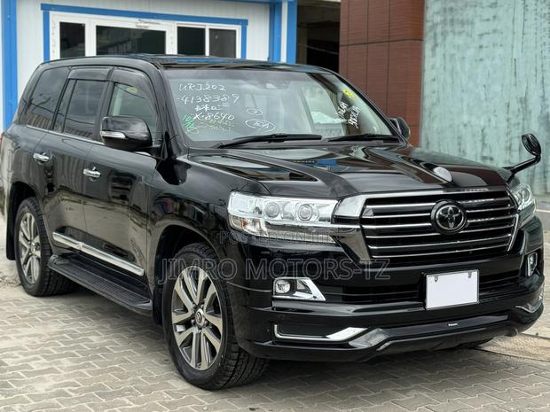 Toyota Land Cruiser 2016 Black