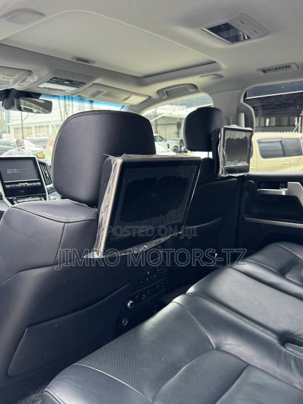 Toyota Land Cruiser 2016 Black