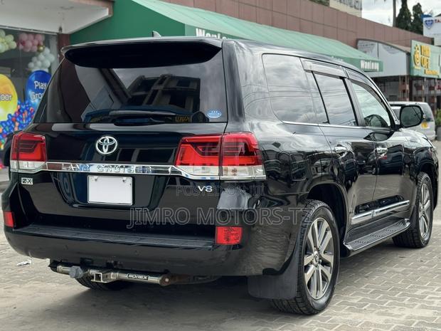 Toyota Land Cruiser 2016 Black