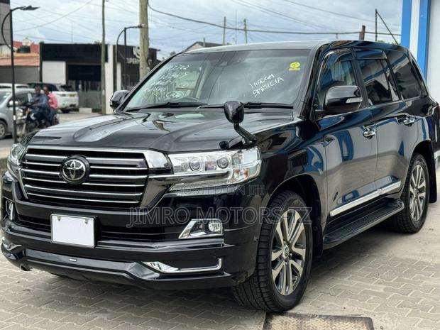 Toyota Land Cruiser 2016 Black