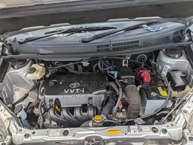 Toyota Raum 2007 Silver