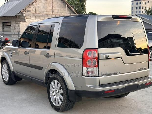Land Rover Discovery 2013 Gray