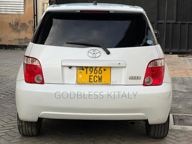 Toyota IST 2006 White