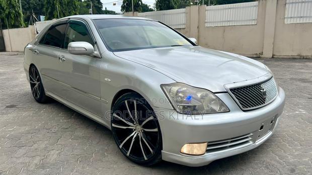 Toyota Crown 2007 Silver