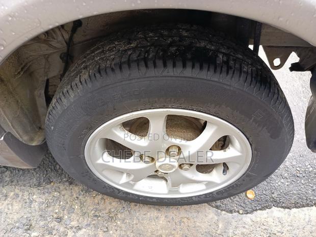 Toyota Vitz 1.3 AWD 3dr 2005 Gray