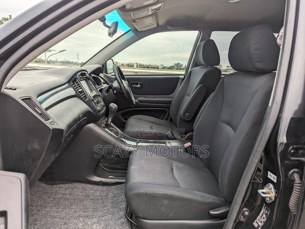 Toyota Kluger 2003 Black