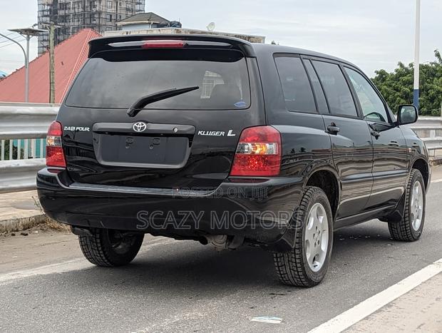 Toyota Kluger 2003 Black