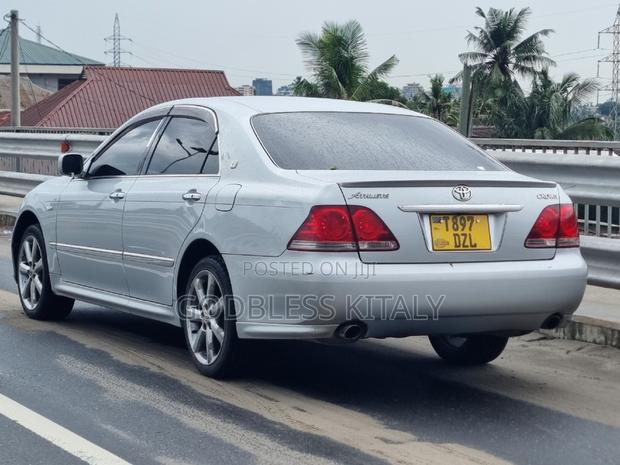 Toyota Crown 2007 Silver