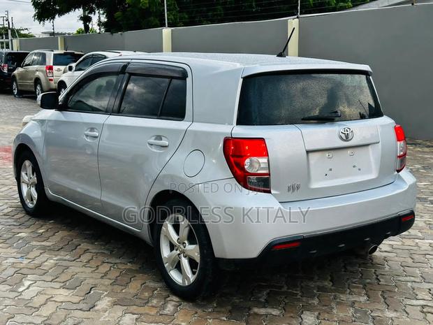 Toyota IST 2007 Silver