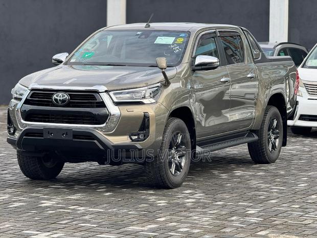 Toyota Hilux 2020 Beige