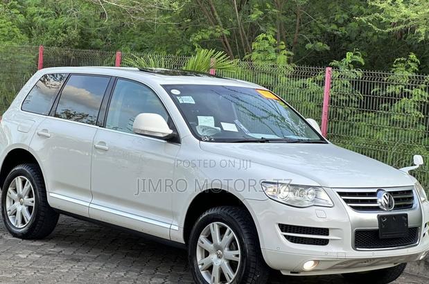 Volkswagen Touareg 2010 White
