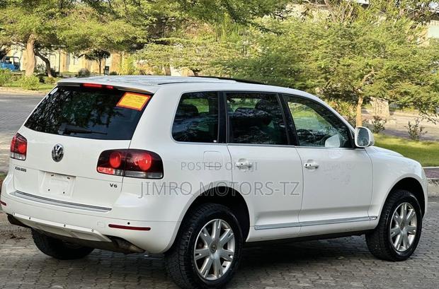 Volkswagen Touareg 2010 White
